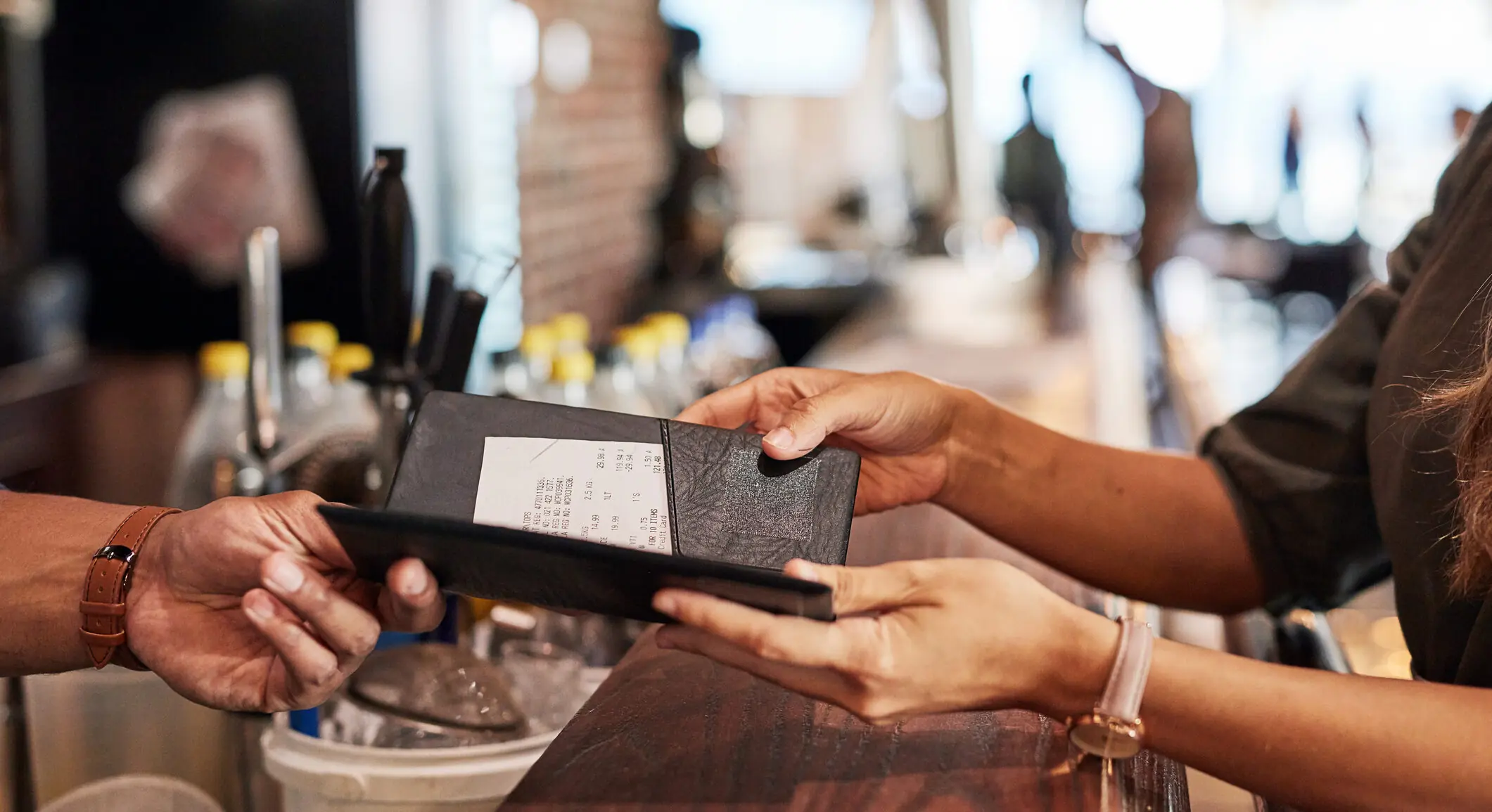 Customer leaves $10,000 tip at Michigan restaurant for heartbreaking reason