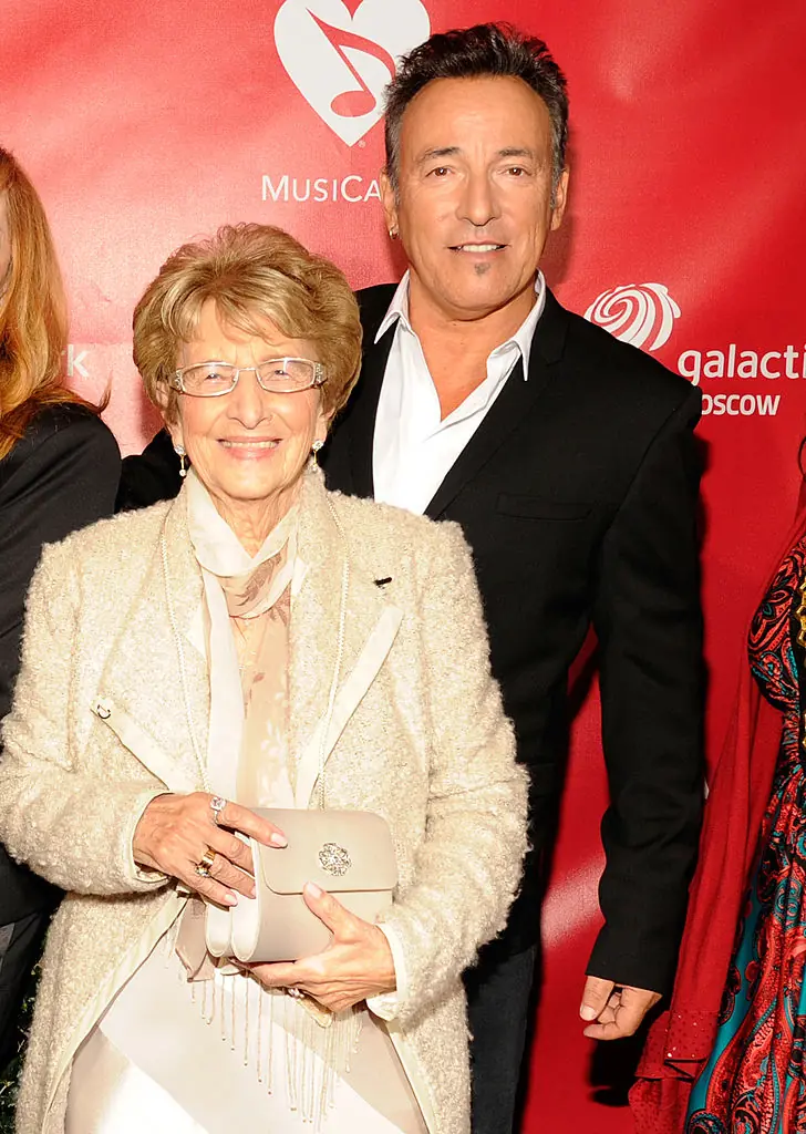 size-full wp-image-1263247216