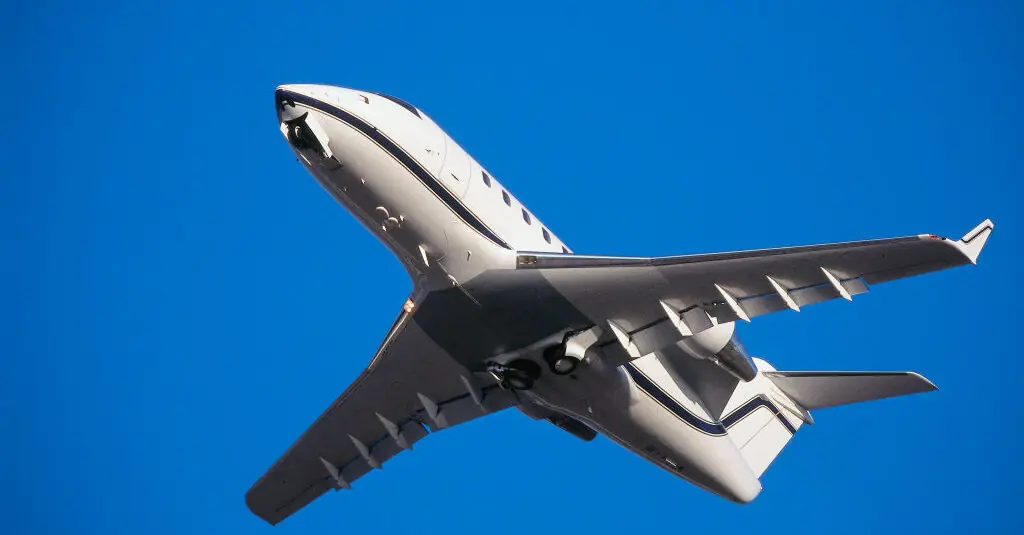 Terrifying dashcam footage captures fatal plane crash on Florida interstate