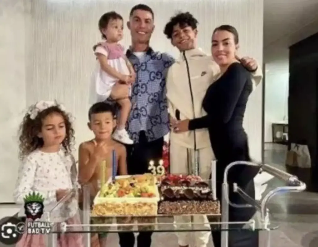 size-large wp-image-1263249364