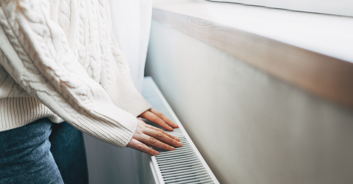 Woman who accidentally flashed neighbors while trying to get into her house reacts to millions of people seeing her boobs