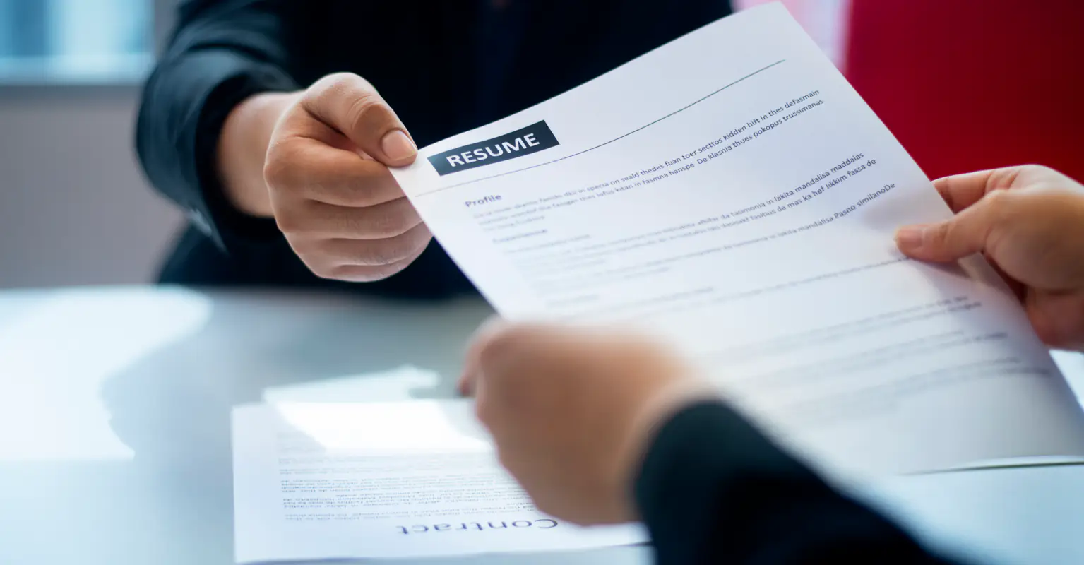 Gen-Zer left in tears after attempting to get a 'minimum wage job' in NYC: 'I graduated with two degrees'