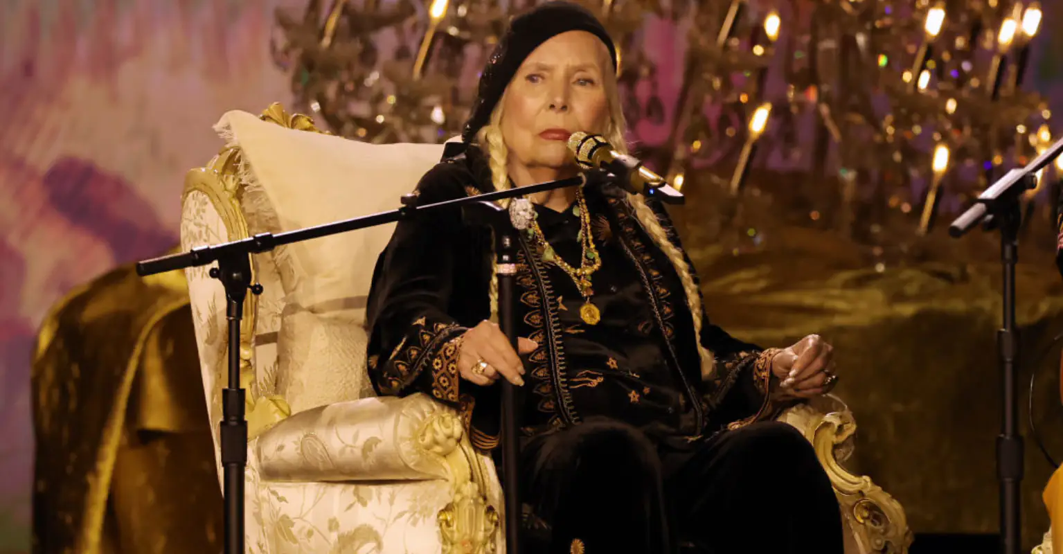 Joni Mitchell leaves viewers sobbing as she makes her Grammys debut at the age of 80