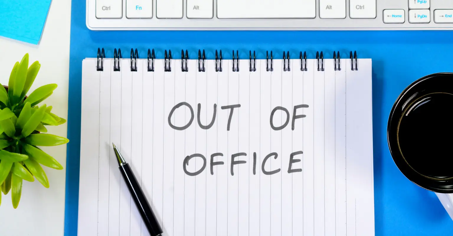 Employee offers boss a savage response after he's told to cancel his vacation leave