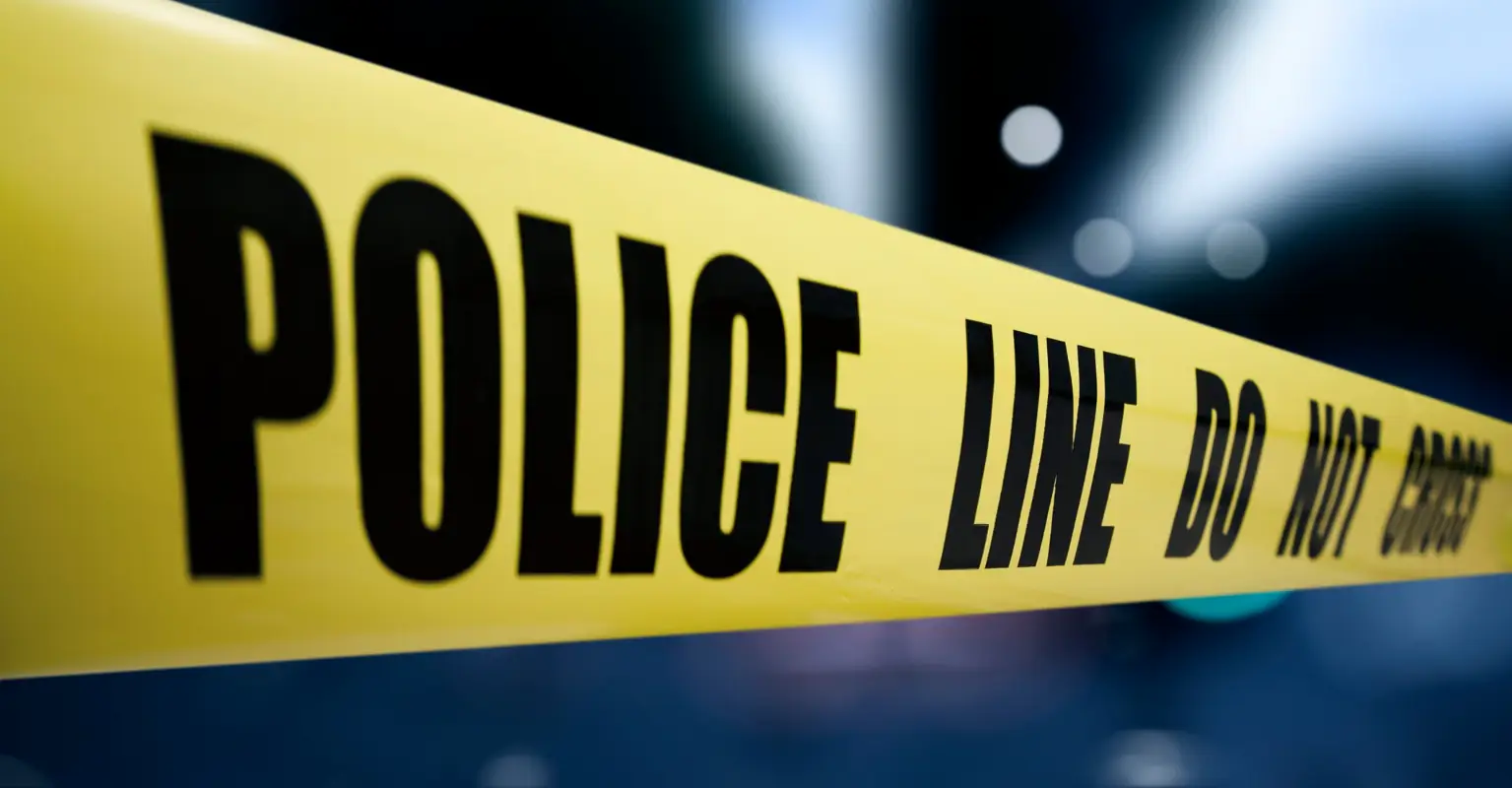 Father seen fighting off man 'attempting to abduct 4-year-old son' in surveillance footage