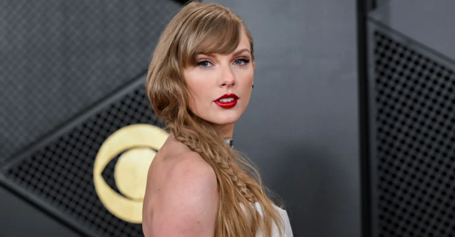 Student who tracks Taylor Swift's private jet hits back after singer threatens to sue him