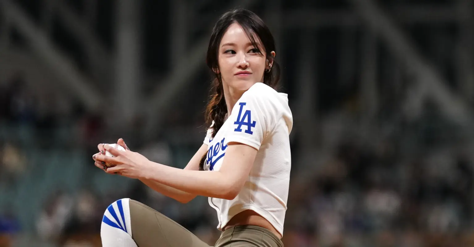 Who is Jeon Jong-seo? The stunning actress that appeared to leave the Dodgers in awe