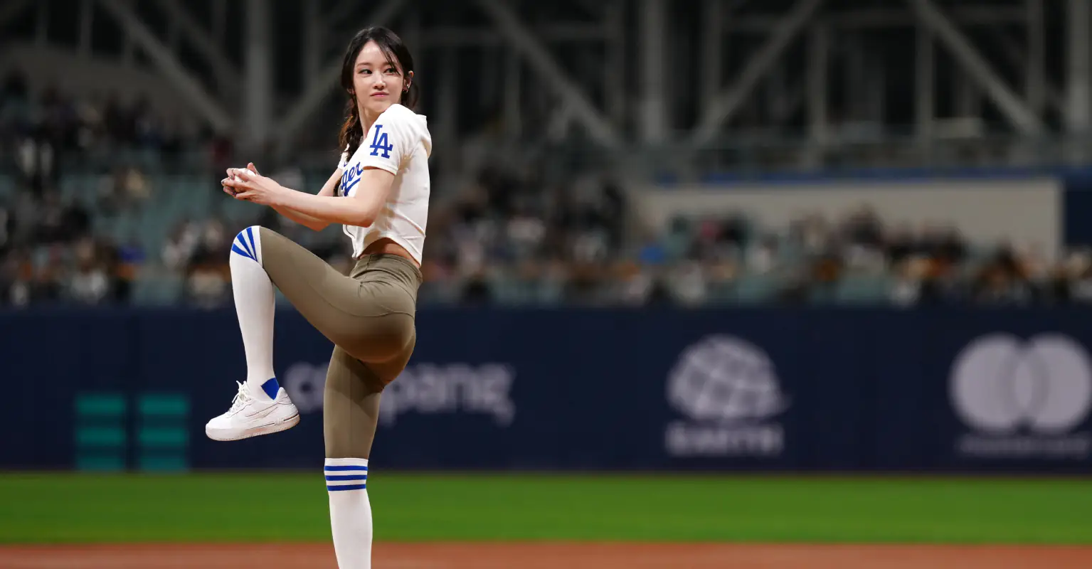 Dodgers dugout 'caught out' as South Korean Netflix star Jeon Jong-seo delivers first pitch