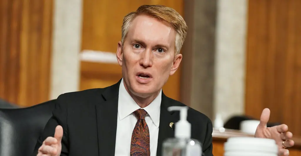 Republican senator's 'suggestive' quail breakfast goes viral after horrifying social media users