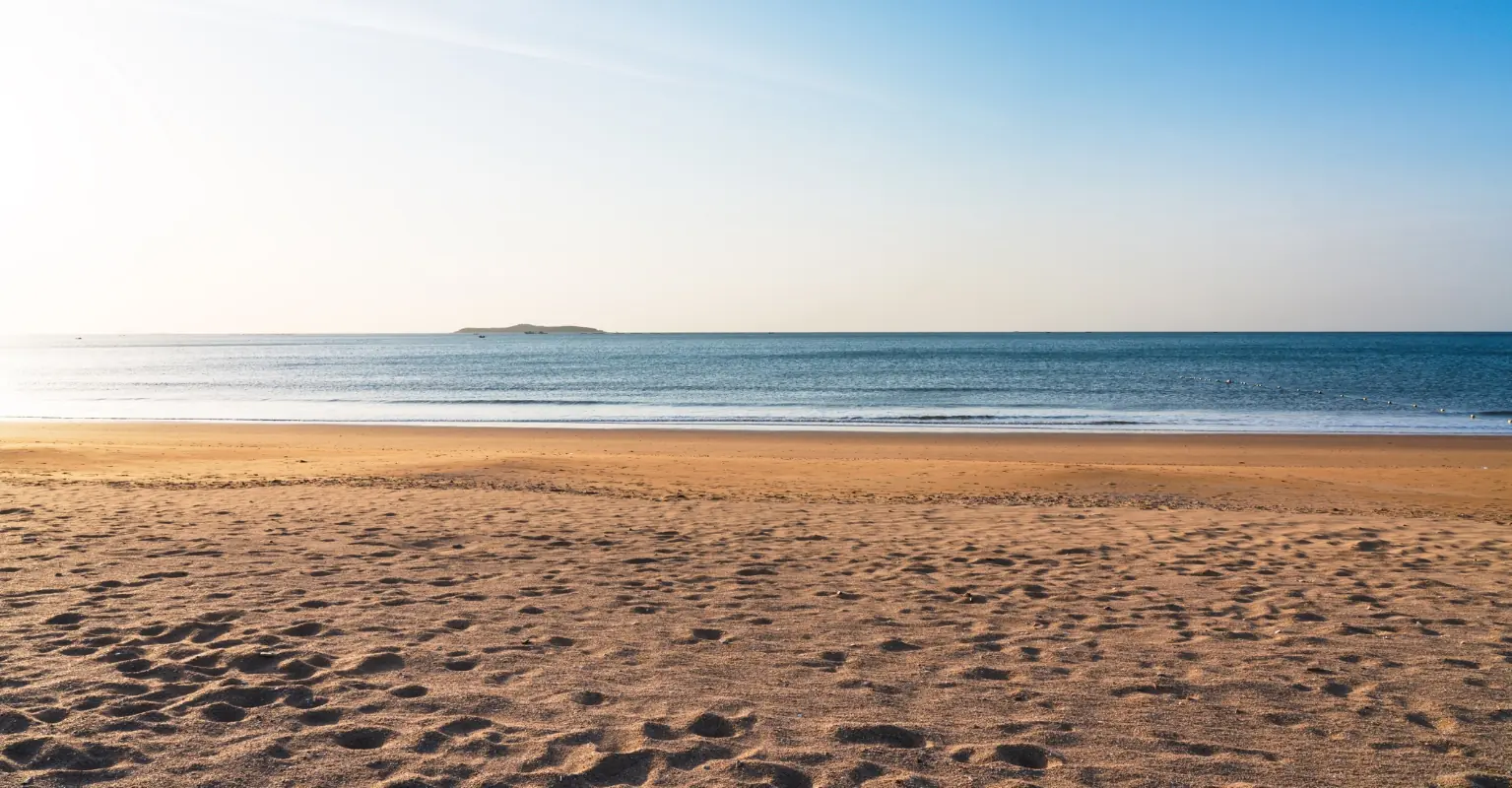 People horrified after woman exposes 'creepy' detail on beach