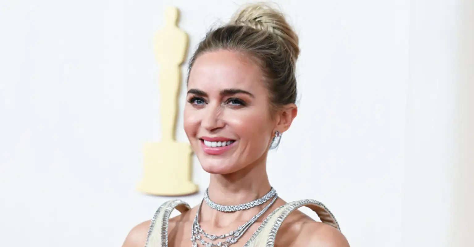 Bizarre detail on Emily Blunt's Oscars gown has left viewers baffled