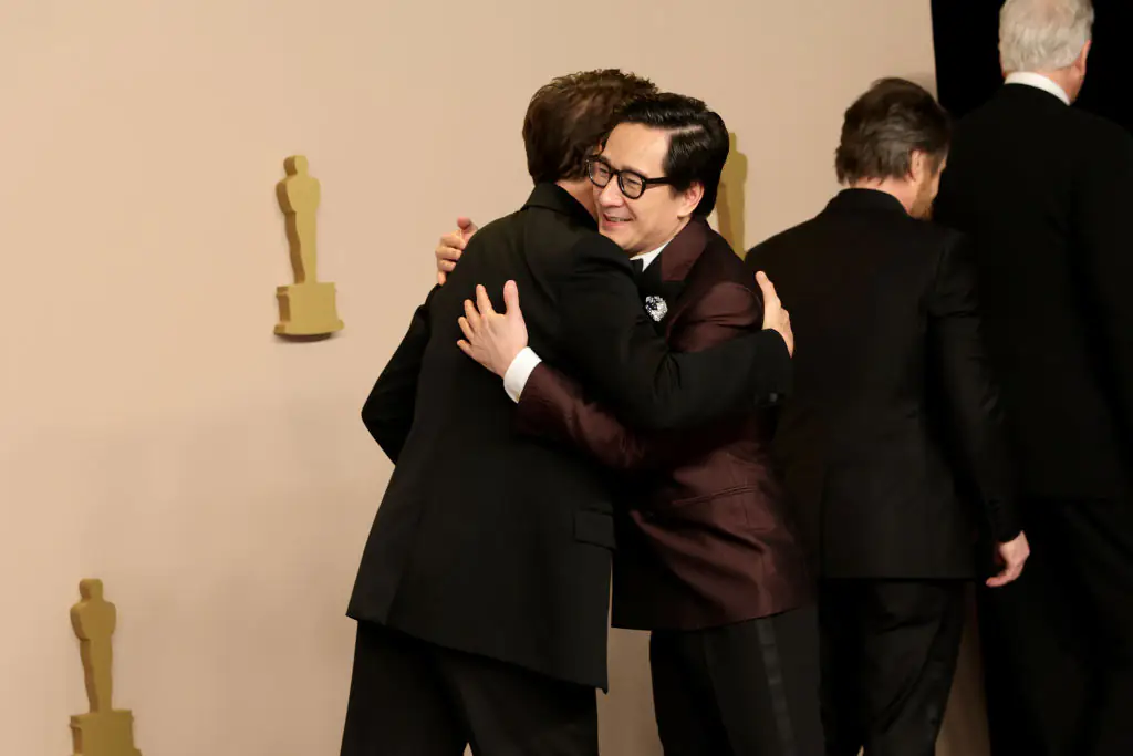 Robert Downey Jr. Ke Huy Quan 