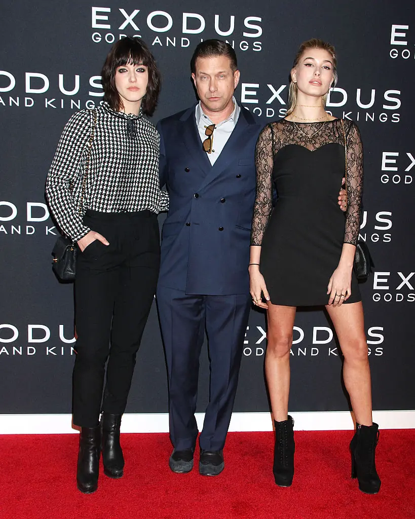 Alaia Baldwin, Stephen Baldwin and Hailey Baldwin.