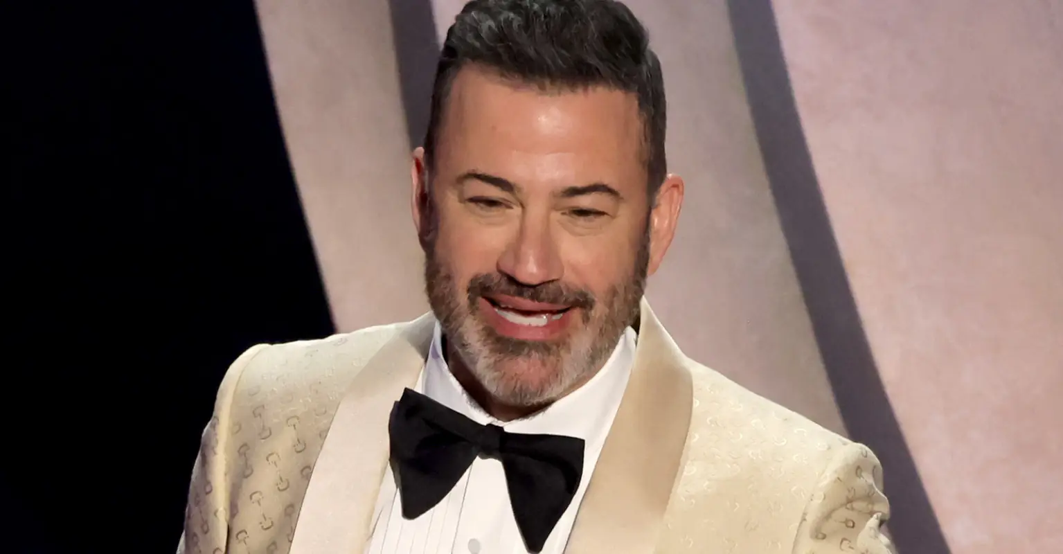 Viewers are praising Jimmy Kimmel for the way he handled Donald Trump's Oscars criticism