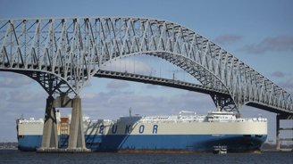Baltimore Bridge Collapses After Being Hit By Ship - Rescuers Desperately Searching Waters