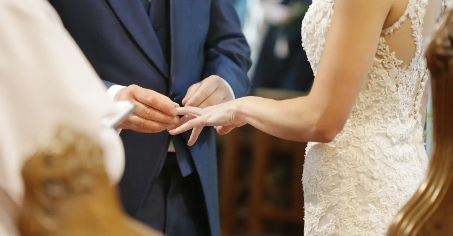 Couples therapist reveals the best age to get married to avoid divorce - Article Image 1