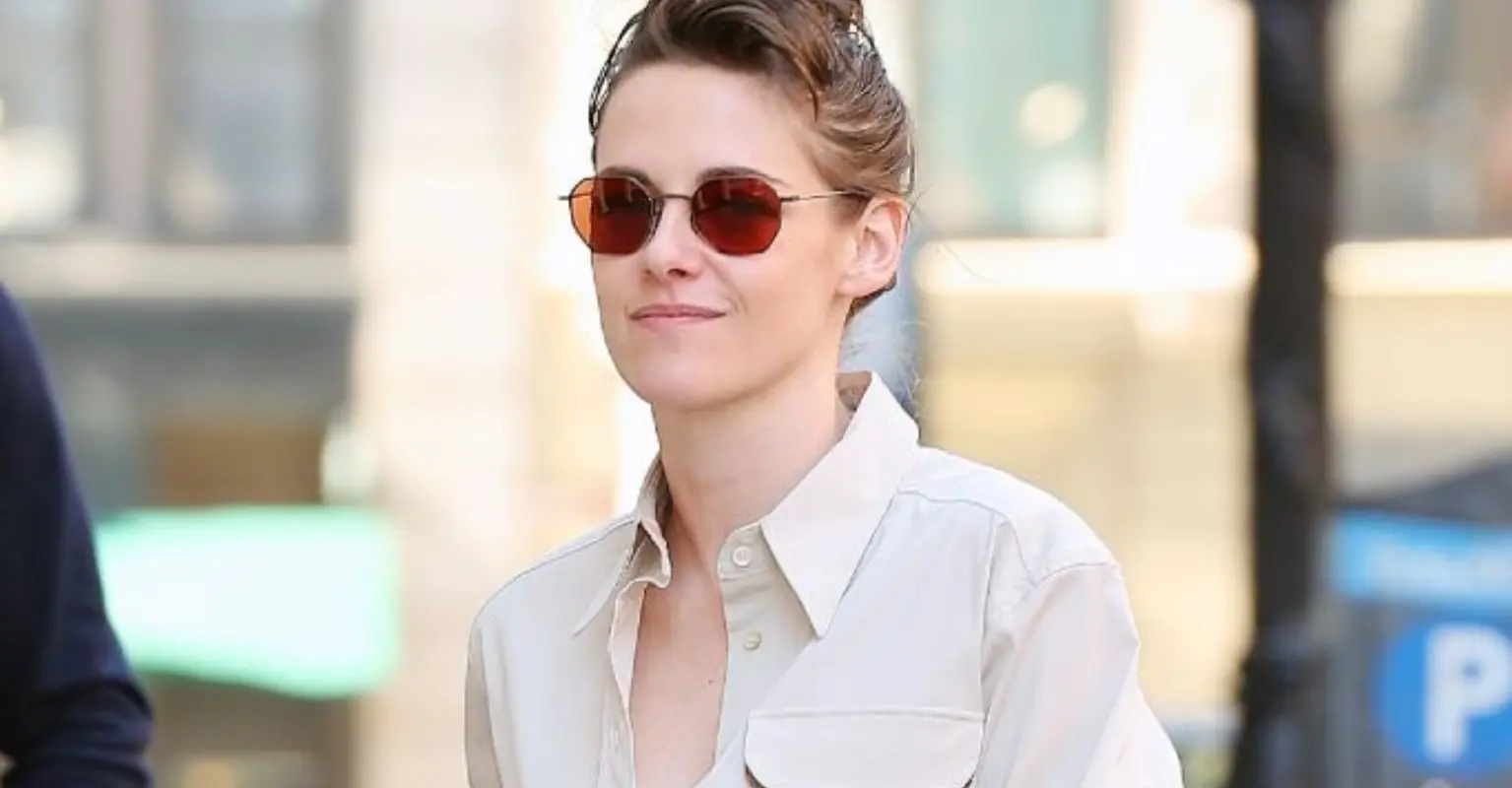 Kristen Stewart leaves fans baffled as she casually strolls around New York without pants