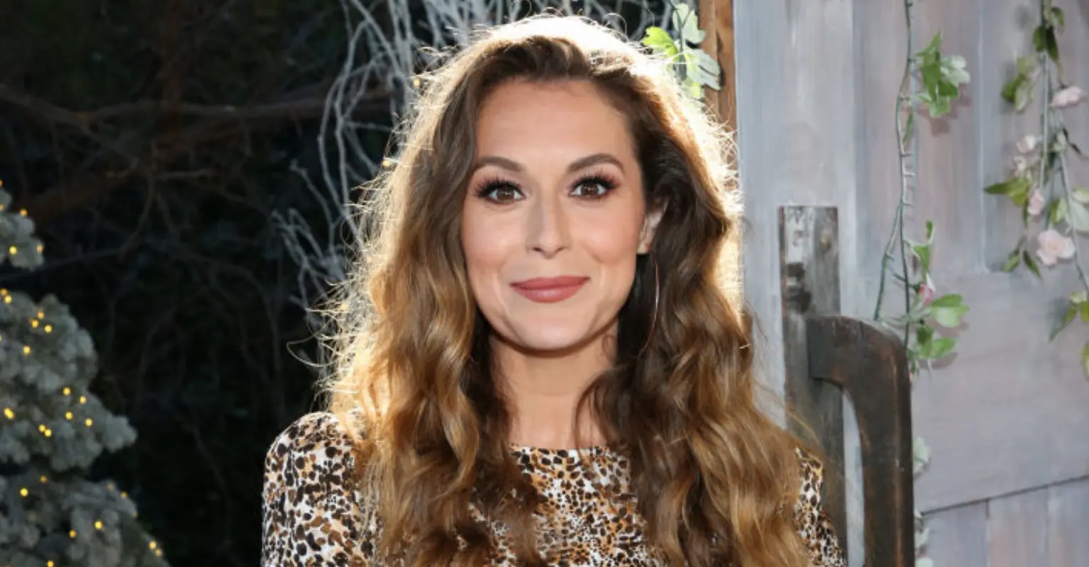 'Spy Kids' star Alexa PenaVega shares upsetting news as she suffers stillbirth of fourth baby