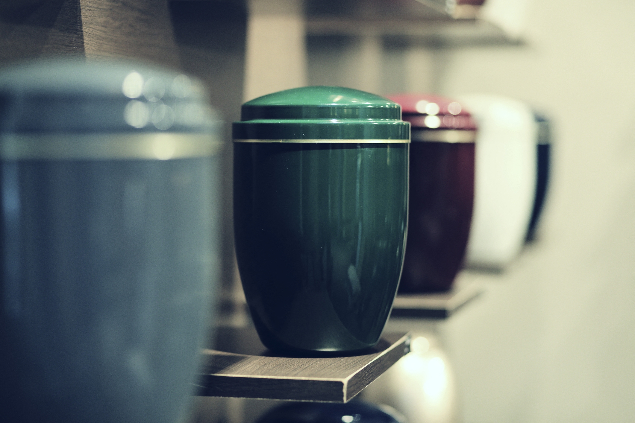 Funeral urns
