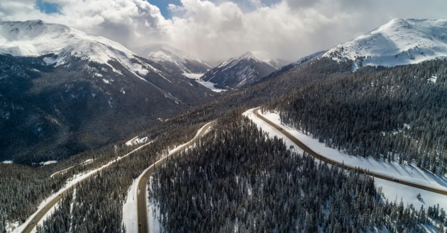 21-Year-old dies after attempting 'high-risk' jump while skiing