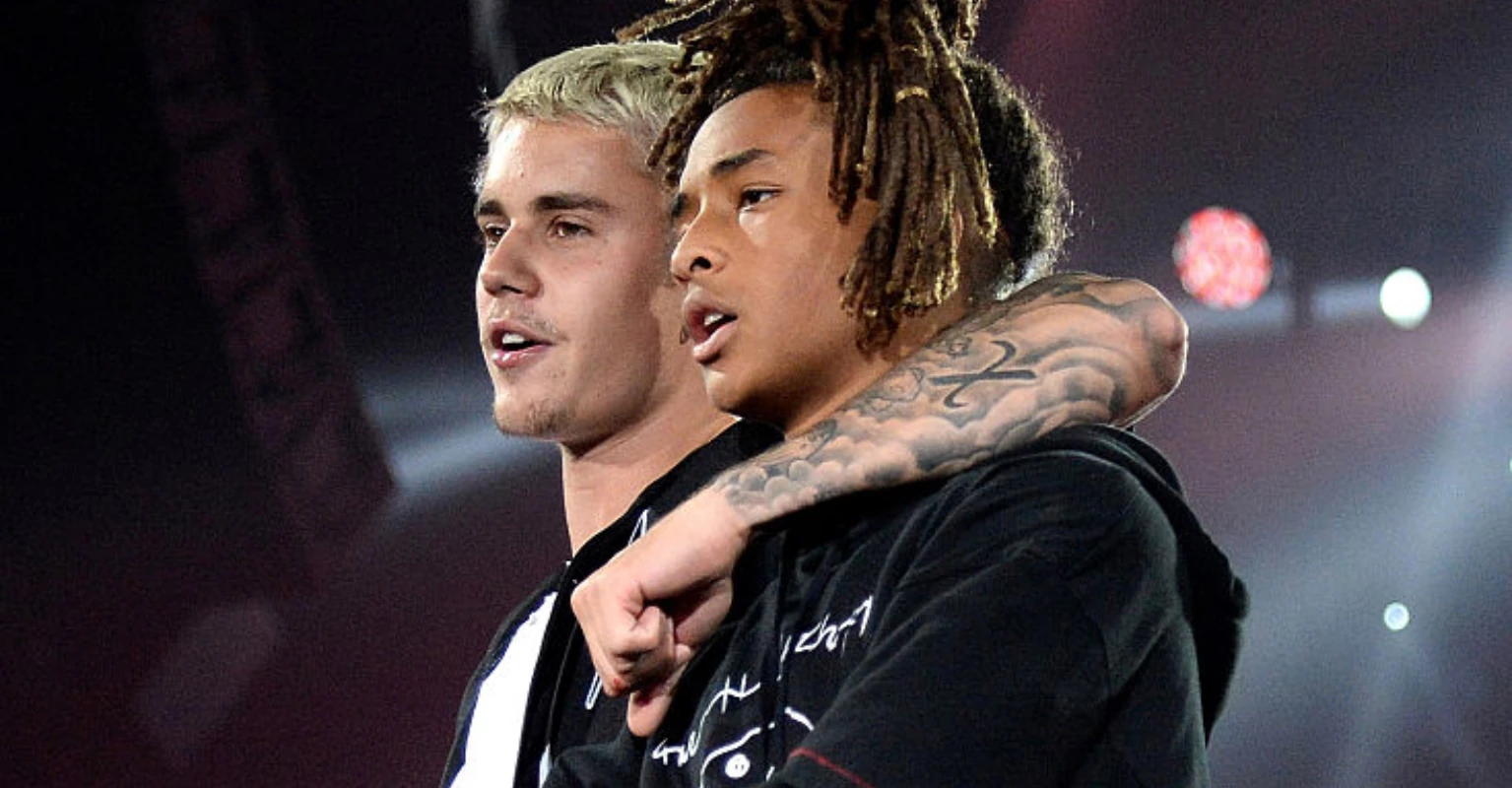 Justin Bieber is caught kissing Jaden Smith at Coachella
