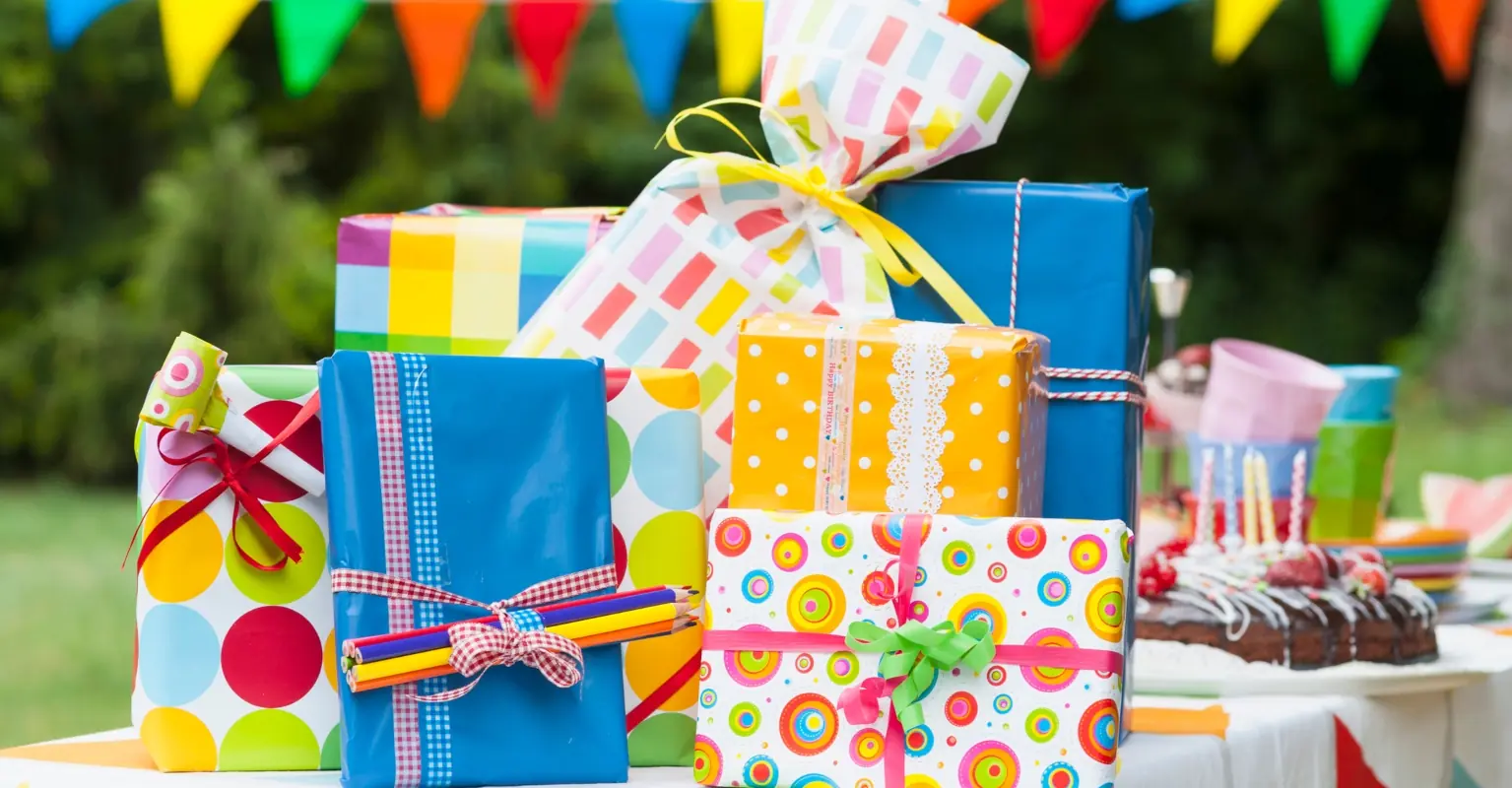 Mom leaves people divided after asking for $5 donations instead of gifts for her daughter's birthday