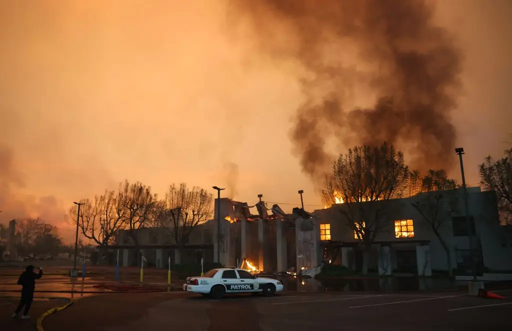 The  Pasadena Jewish Temple and Center has succumbed to the flames. Credit: Mario Tama/Getty