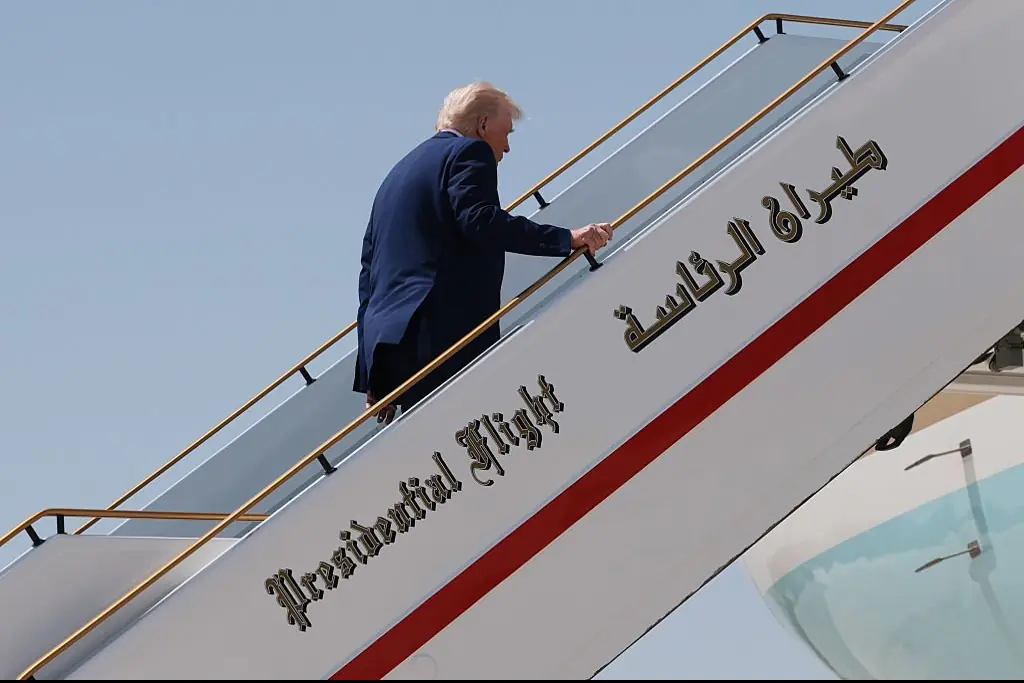 Donald Trump fell over on the stairs of Air Force One. Credit: Win McNamee / Getty Images.