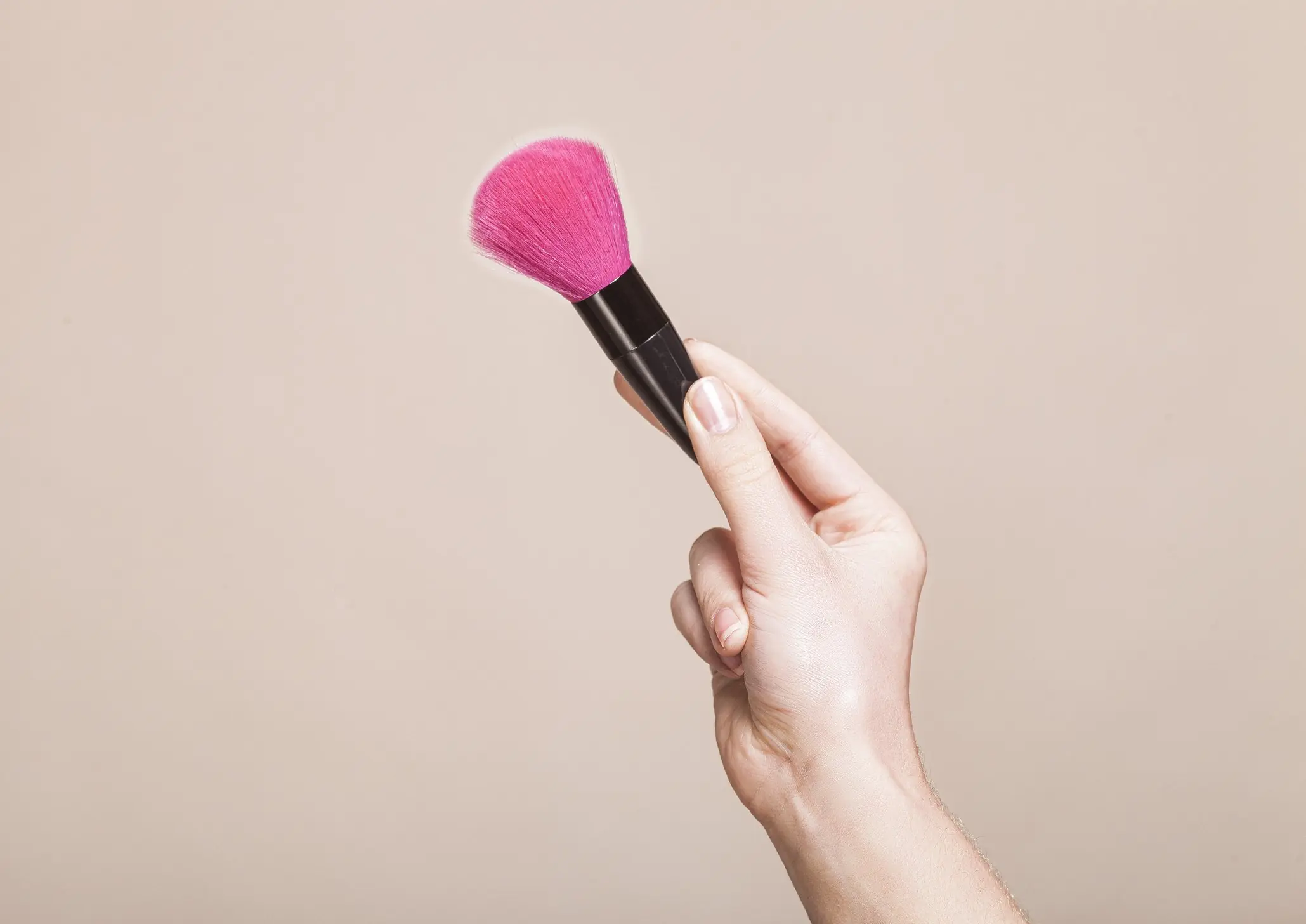 Jo borrowed a makeup brush from a friend. Credit: Paper Boat Creative/Getty