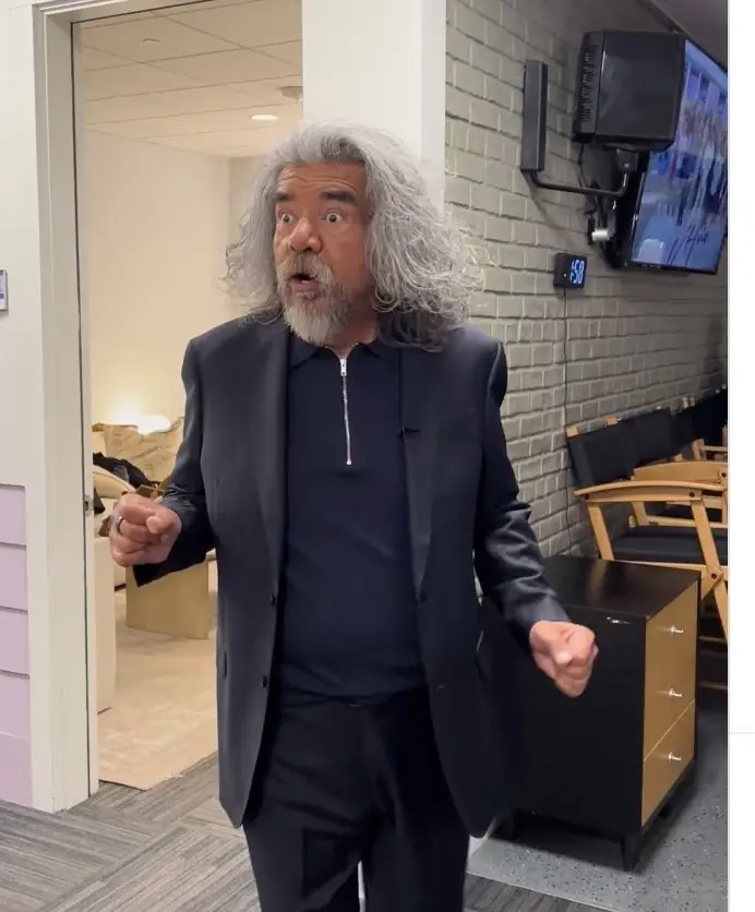 The 63-year-old TV legend surprised viewers with his new look. Credit: Instagram/jenniferhudsonshow
