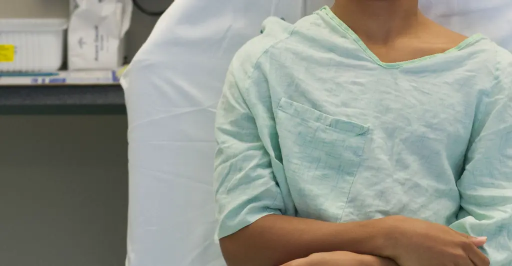 13-year-old paralyzed after trying to flee from a wasp