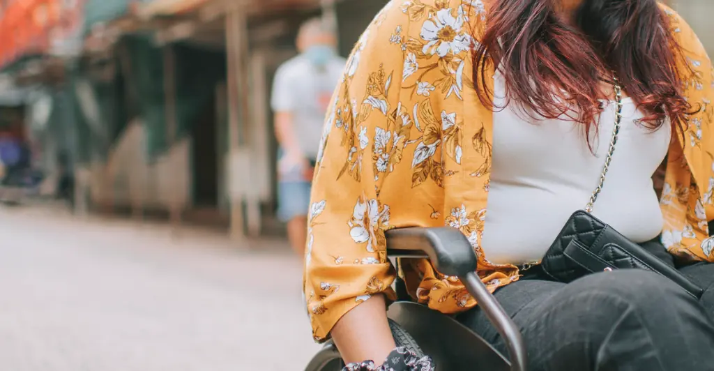 Bride-to-be paralyzed during bachelorette party after bridesmaid shoves her into pool