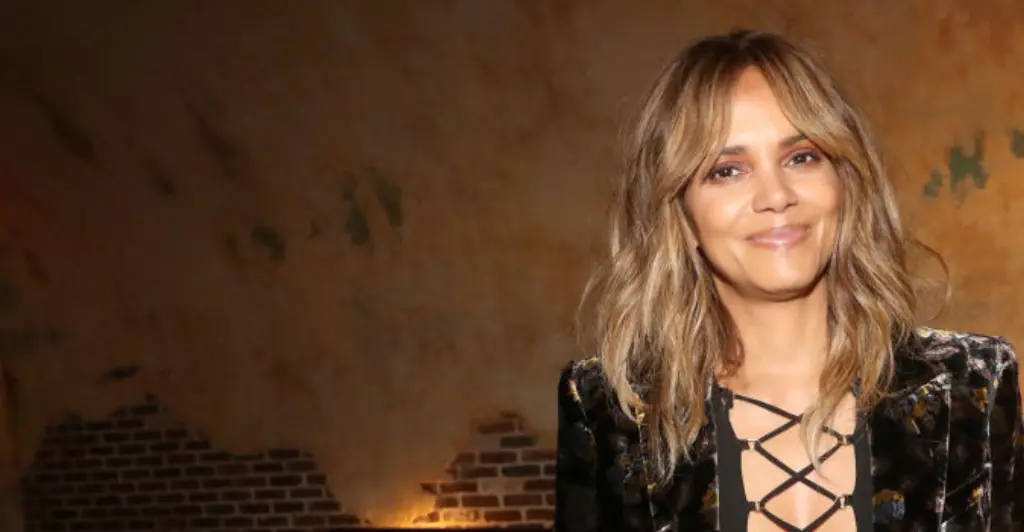 Halle Berry pays cheeky tribute to her iconic 'Catwoman' role as she shares risqué snaps with her rescue kittens