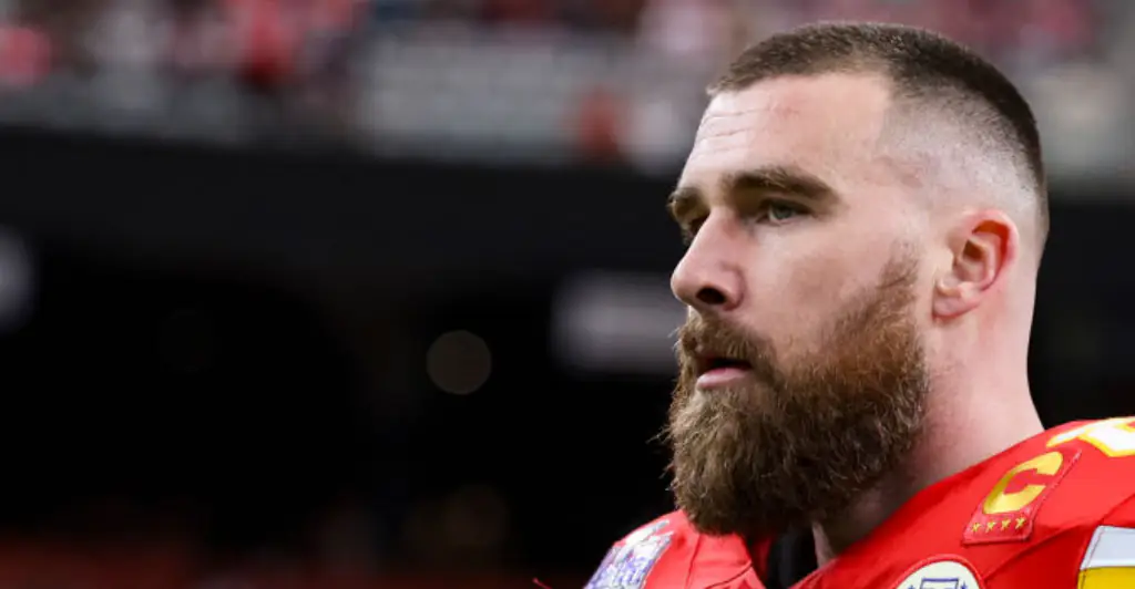 Travis Kelce speaks out about meeting Julia Roberts after 'handsy' video of the pair went viral