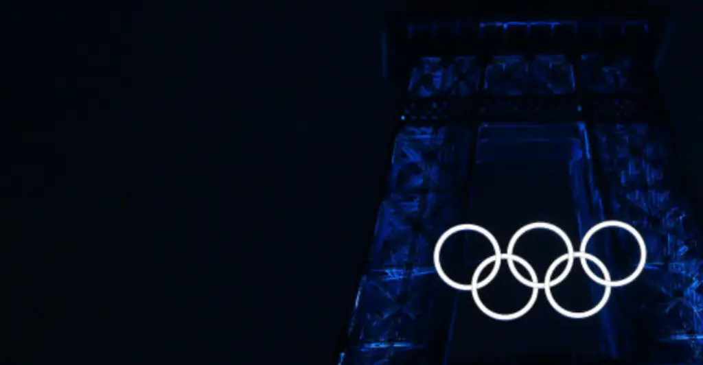 Olympics opening ceremony viewers left puzzled by 'threesome' scene