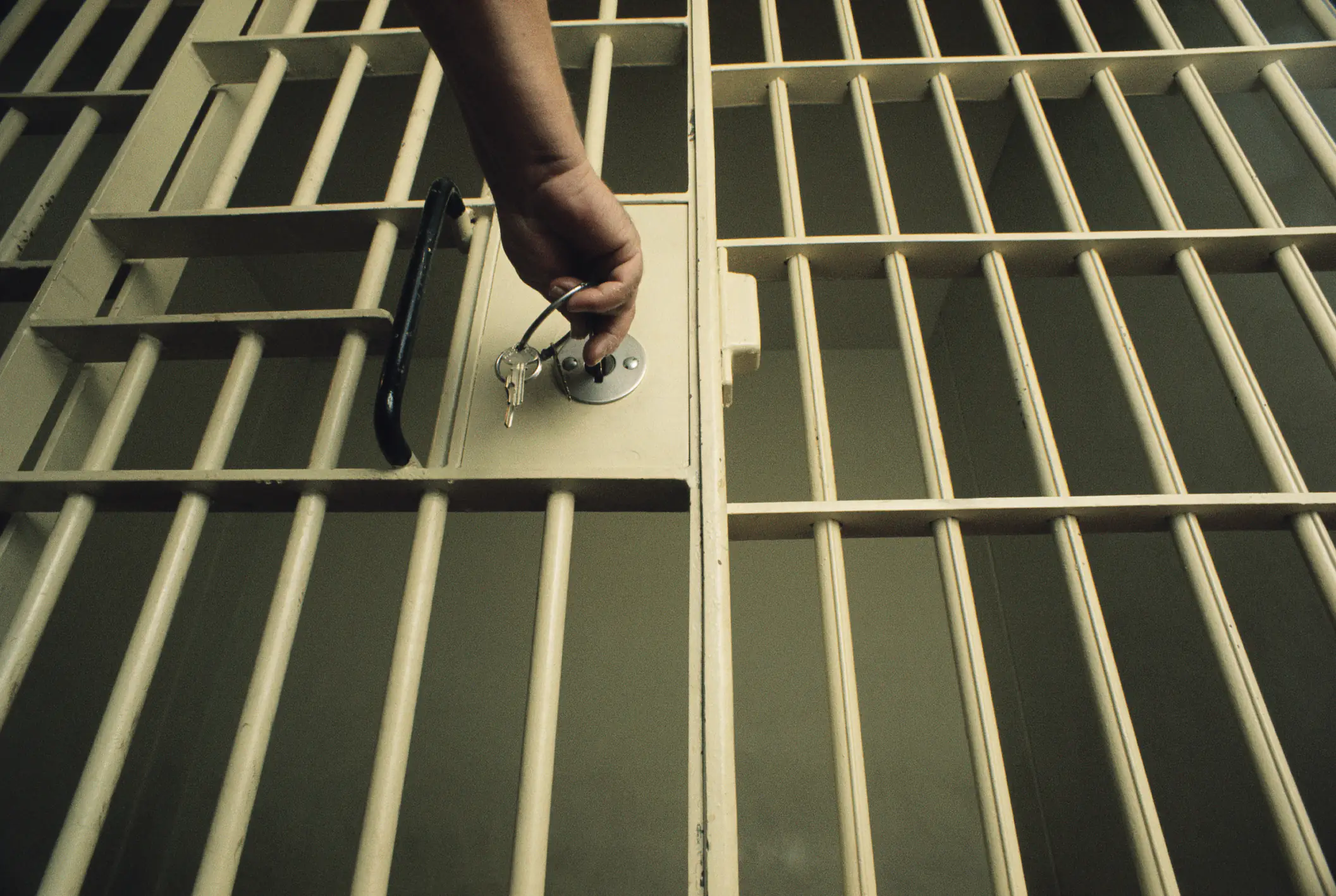 Man sentenced to 76 years in prison for fatal shooting sues after learning key witness was blind