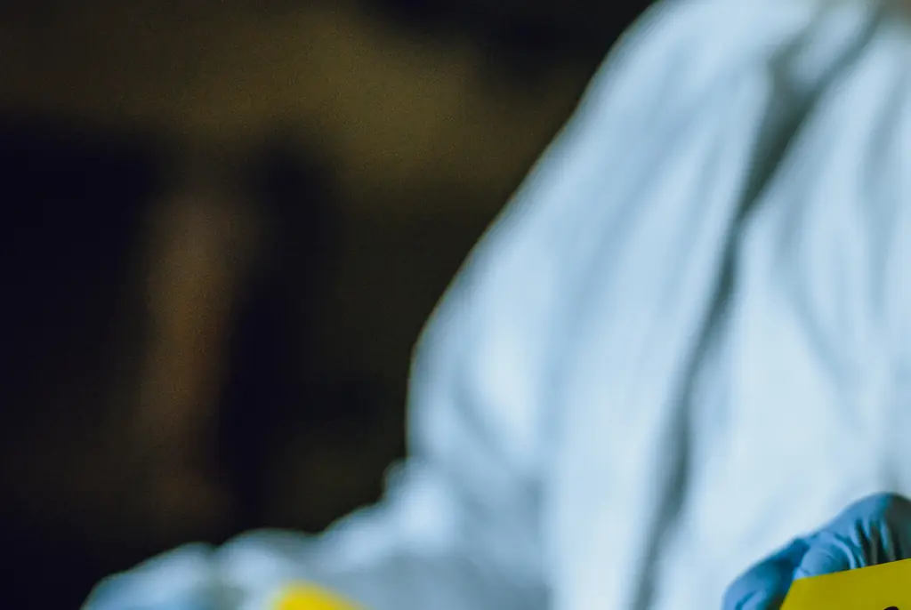 Dad who spent 22 years looking for daughter's killer reportedly 'takes his own life outside sheriff’s office'