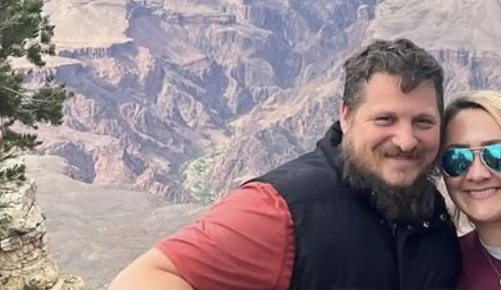 YouTuber Billy LeBlanc recalls the moment he woke up in hospital to learn his girlfriend had died after eating raw oysters