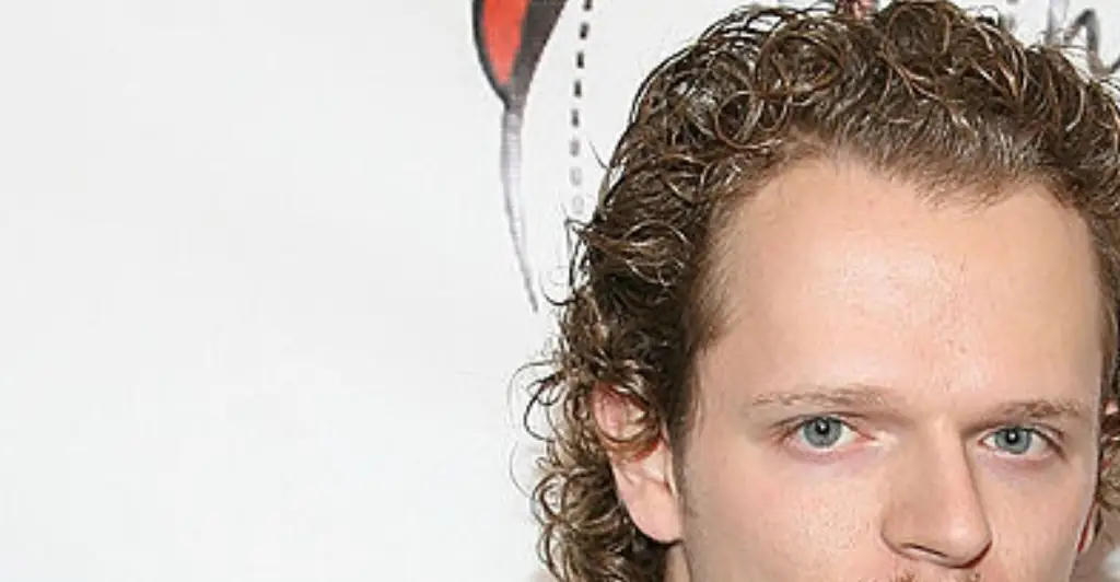 'How I Met Your Mother' star allegedly 'stabbed girlfriend 20 times before trying to flee the country'