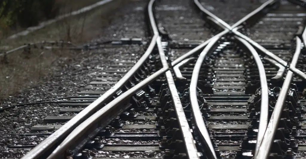 Heartbreaking footage shows the moment film crew scrambles to avoid oncoming train moments before killing camerawoman