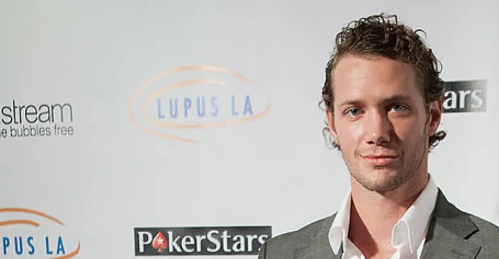 Johnny Wactor's ex-fiancée breaks down in tears after 'General Hospital' star's death: 'You shot the wrong guy'