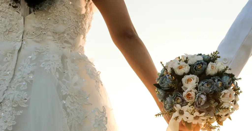 Bride advised to cut contact with her mother-in-law following her disgraceful act at her wedding