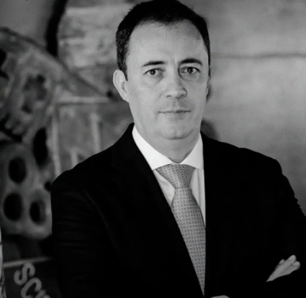 Rogério Renato Mateucci was struck and killed by a piece of stray roofing in a freak accident while on an architecture tour in Arizona. Credit: Facebook