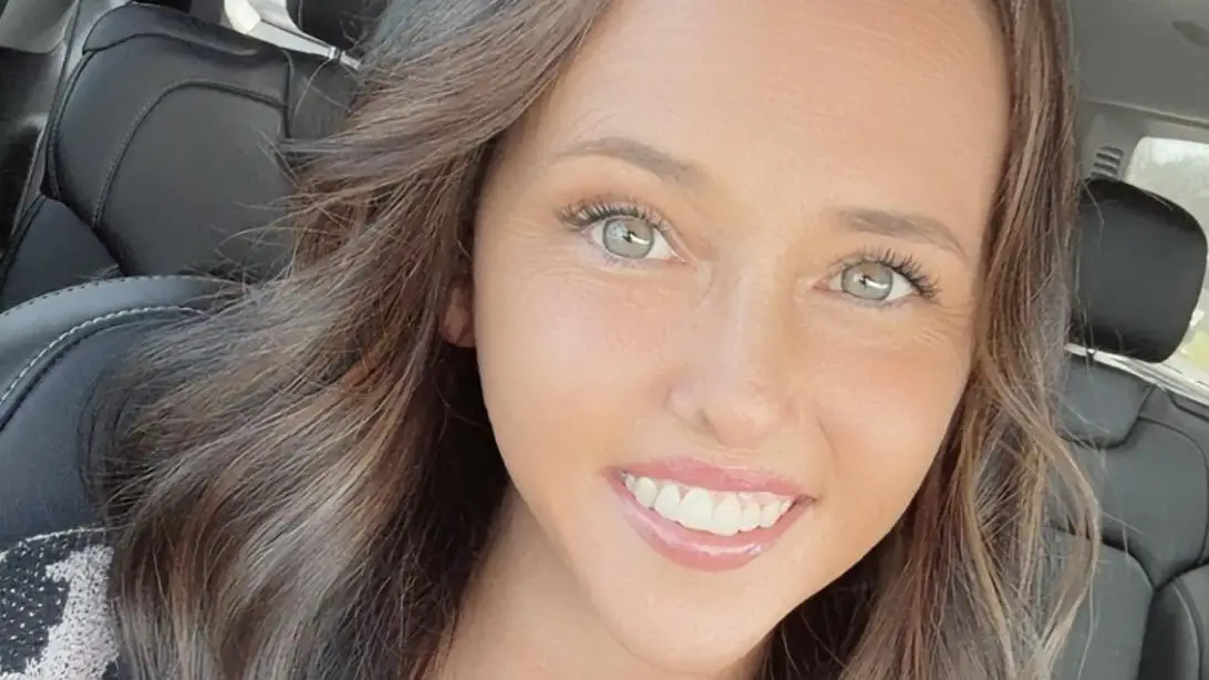 Malia Nummerdor changed her Facebook profile picture.