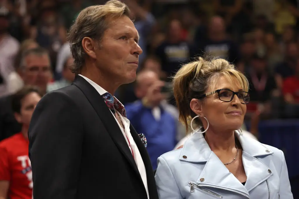 Sarah Palin with her boyfriend, Ron Duguay, in 2022. Credit: Justin Sullivan / Getty