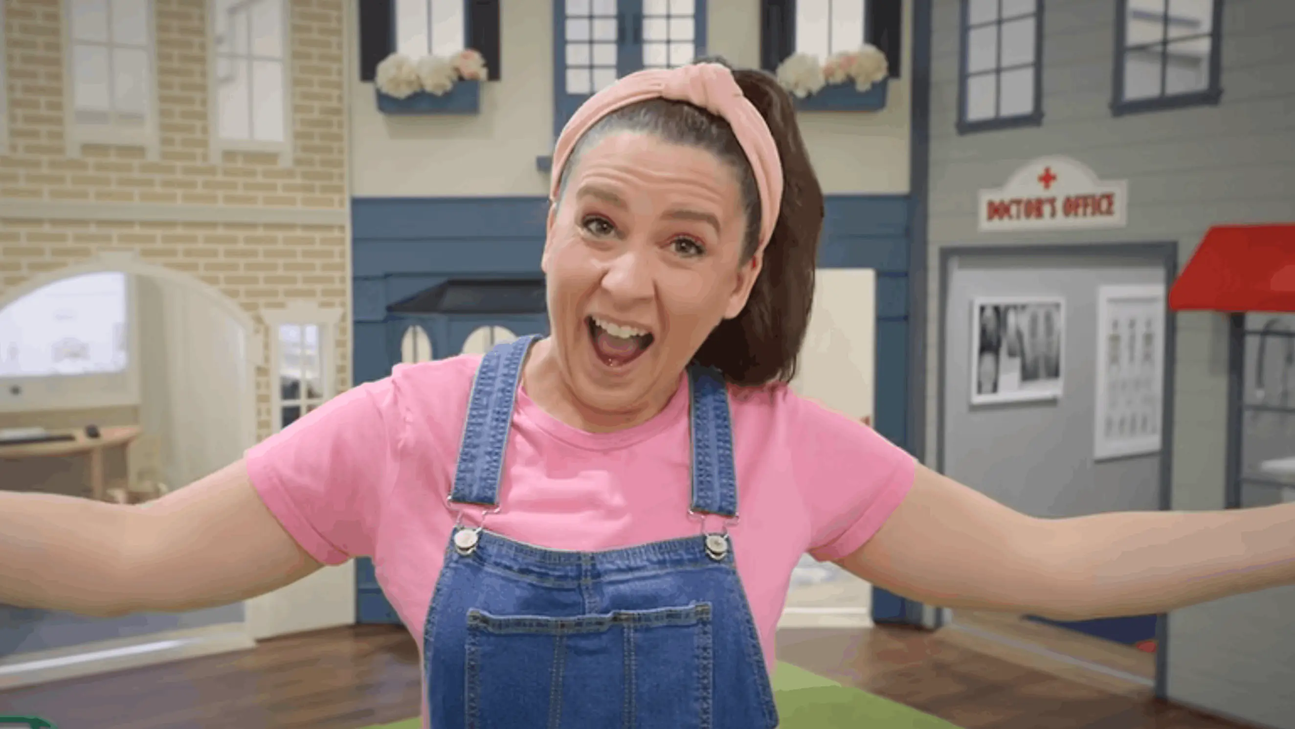 The popular American YouTuber makes content for babies and toddlers. Credit: YouTube/@msrachel