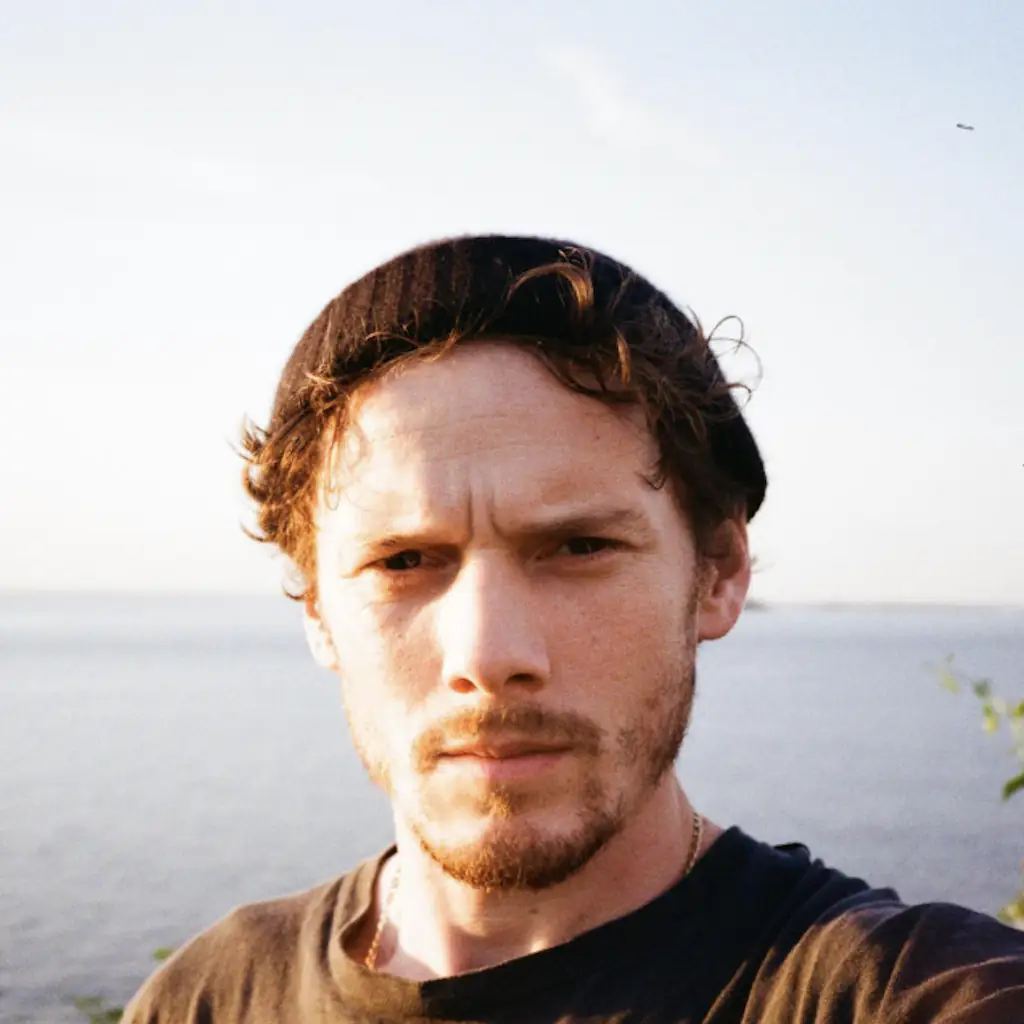 Anton's last post was a selfie with an ocean in the background. Credit: Instagram / Anton Yelchin