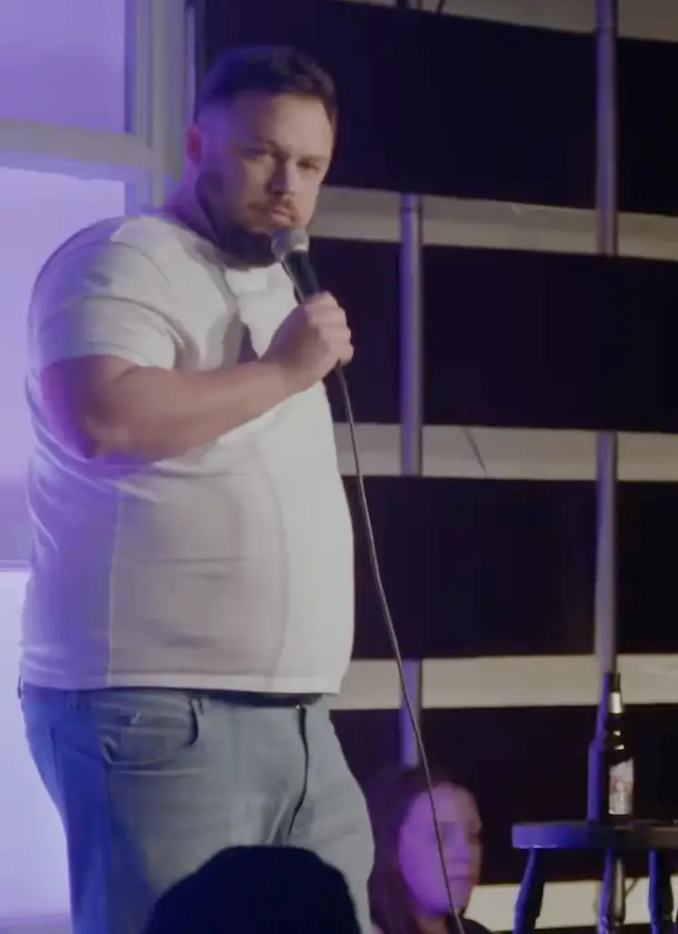 Ben Bankas' jokes garnered fewer laughs from the crowd as he focused on the two women in the audience. Credit: X/@BenBankas