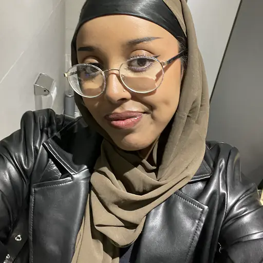 Asiya Ali, Writer at VT