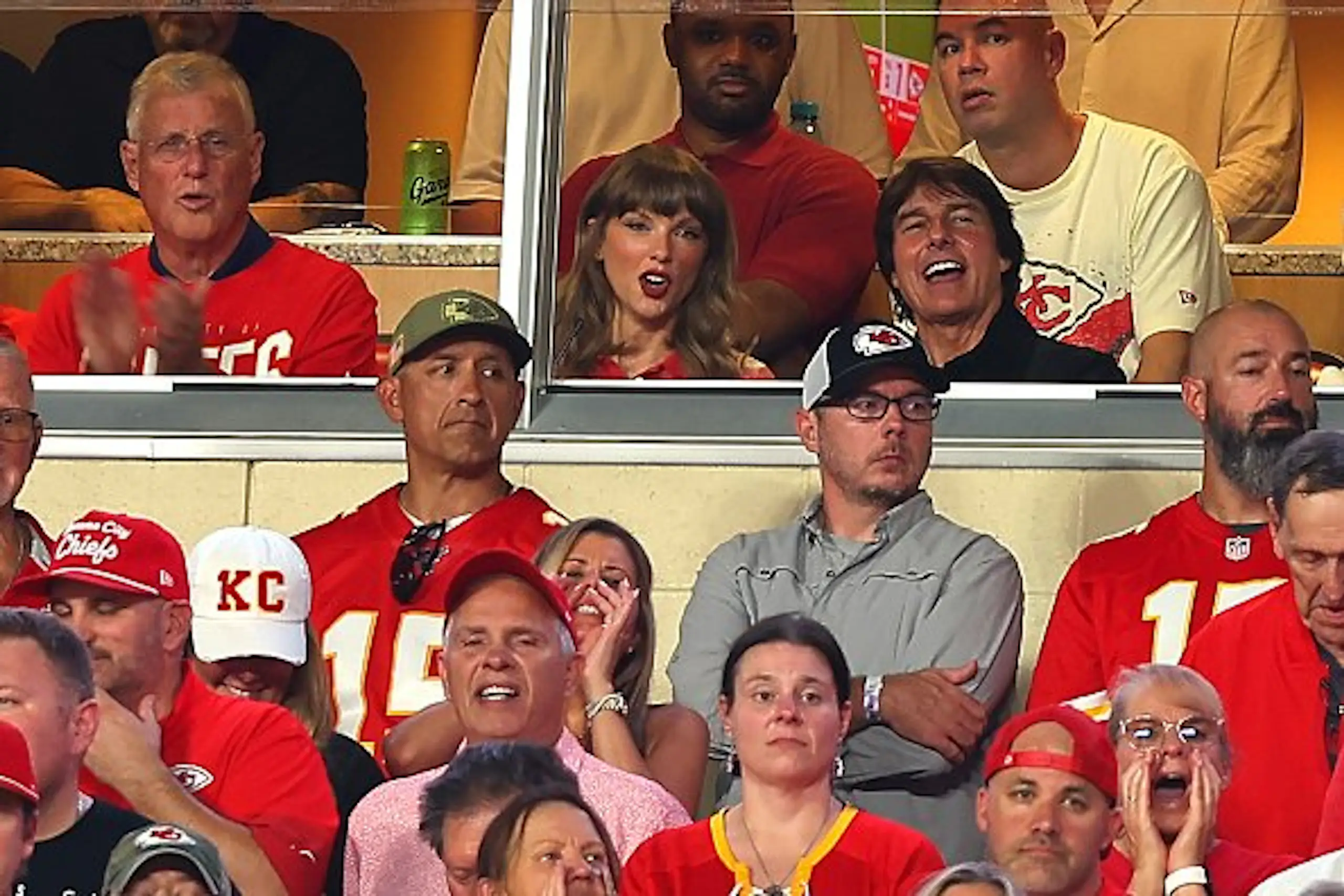 Lip reader 'exposes' Tom Cruise's 11-word remark to Taylor Swift during Chiefs game